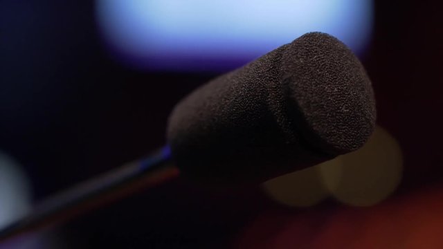 speaker microphone in big venue