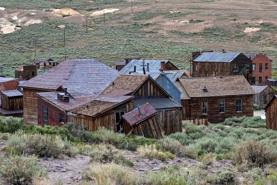 Old wooden houses, ghost town, old gold mining town, Bodie State Historic Park, Bodie, California, USA, North America