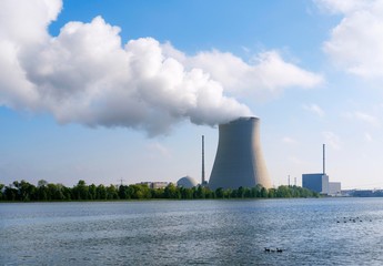 Isar I and Isar II nuclear power plant at Niederaichbach reservoir, Isar near Landshut, Lower Bavaria, Bavaria, Germany, Europe