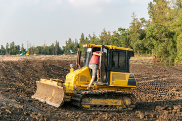 Bulldozer. Mechanical Site Preparation. Heavy-duty construction for increased shear stress on tracks with increased roots and stumps.