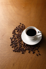 テーブルの上のコーヒー