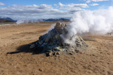 old faithful geyser in yellowstone national park Iceland