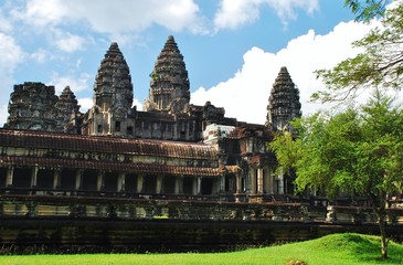 Fototapeta premium Ancient Hindu temple, Angkor Wat / Cambodia