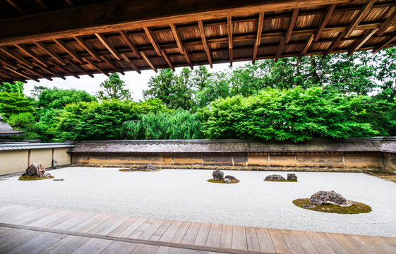 竜安寺 Images – Browse 198 Stock Photos, Vectors, and Video