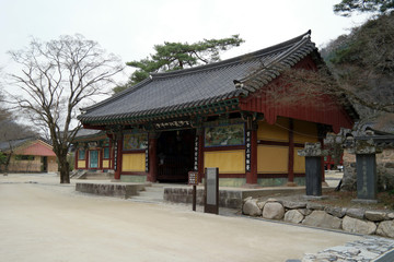 Fototapeta na wymiar Baegyangsa Buddhist Temple, South Korea