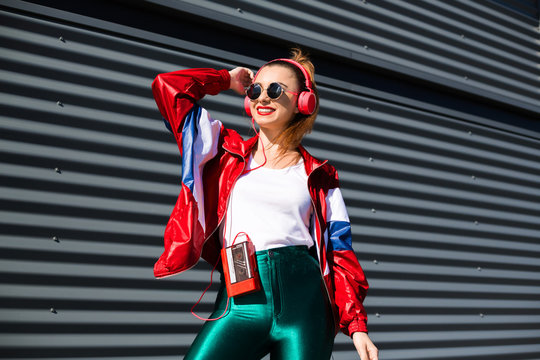 80s Fashion Trends Are Back Stock Photo - Download Image Now