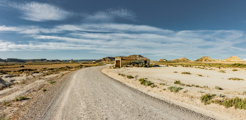 Strasse in der Halbwüste Banderas Reales Navarra