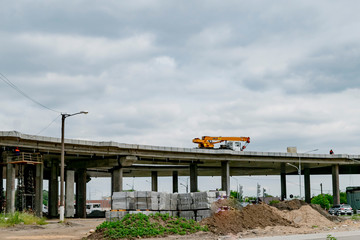 Obraz premium Fragments of the ring bridge under construction