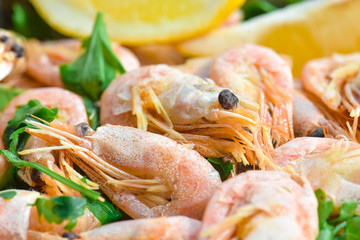 Obraz na płótnie Canvas Boiled shrimp , close-up