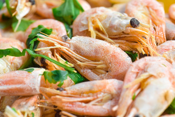 Obraz na płótnie Canvas Boiled shrimp , close-up