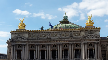 Fototapeta na wymiar Ausschnitt der Pariser Opéra Garnier