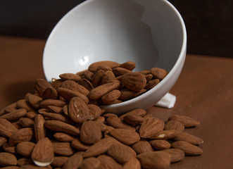 raw almonds