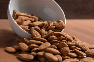 raw almonds