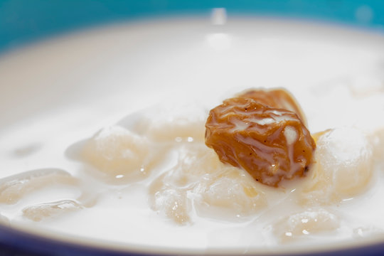 Escribir para a&ntilde;adir, dejar en blanco para borrar