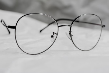 Spectacles, Eyeglasses for short-sighted people.