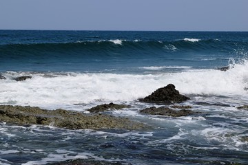 庄内浜の荒波 日本海