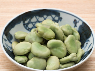 茹でたソラマメ