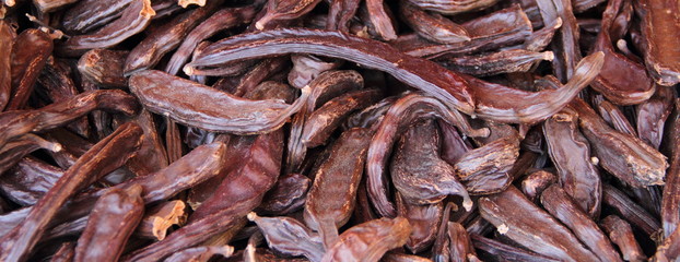 Johannisbrot zum verkauf auf einen Markt in Kroatien