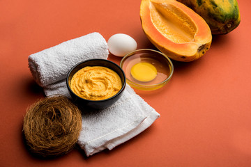 Fototapeta na wymiar Papaya Face mask for acne treatment, selective focus