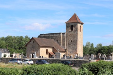 Fototapeta premium Eglise du village de Saint Romain de Jalionas - Département de l'Isère - France - Juin 2019