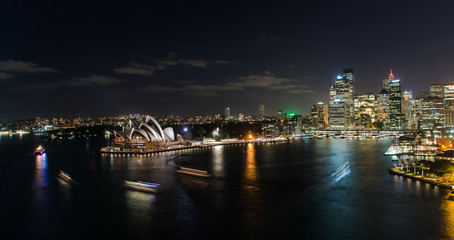 Fototapeta na wymiar SYDNEY - May 20: View of the iconic Sydney Opera House at night on May 20, 2016 in Sydney, Australia.
