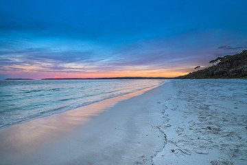 Fototapeta na wymiar Jervis Bay - Hyams Beach sunset