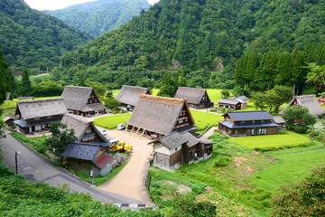 世界文化遺産、菅沼合掌造り集落。五箇山　富山　日本。８月下旬。
