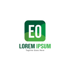 Fototapeta premium Initial EO logo template with modern frame. Minimalist EO letter logo vector illustration
