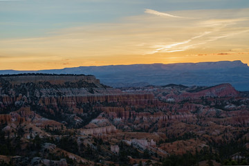 Fototapeta na wymiar Morning view of the famous Bryce Canyon National Park from Sunrise Point