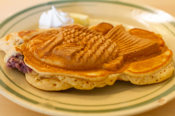 たい焼きと生クリーム