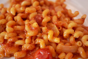 Pasta with fresh tomato sauce