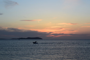 Naklejka premium puesta de sol en san antonio, ibiza. Café del mar