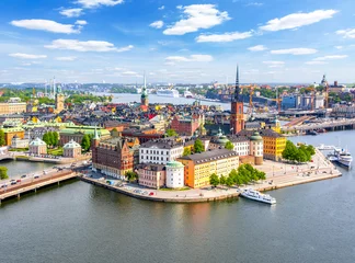 Poster Luchtfoto van de oude stad Stockholm (Gamla Stan) vanaf de bovenkant van het stadhuis, Zweden © Mistervlad