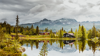 Gaustatoppen, Rjukan, Góry Skandynawskie, Telemark, 1883 m n.p.m, Norwegia, Norway, Norge, Gausta, Tuddal, Tinn, Stavsro, szczyt, płaskowyż, park narodowy, moutain, fjell, Skandynawia, Scandinavia © Dreamnordno