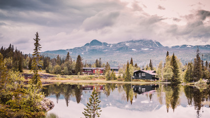 Gaustatoppen, Rjukan, Góry Skandynawskie, Telemark, 1883 m n.p.m, Norwegia, Norway, Norge, Gausta, Tuddal, Tinn, Stavsro, szczyt, płaskowyż, park narodowy, moutain, fjell, Skandynawia, Scandinavia © Dreamnordno