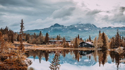 Gaustatoppen, Rjukan, Góry Skandynawskie, Telemark, 1883 m n.p.m, Norwegia, Norway, Norge, Gausta, Tuddal, Tinn, Stavsro, szczyt, płaskowyż, park narodowy, moutain, fjell, Skandynawia, Scandinavia © Dreamnordno