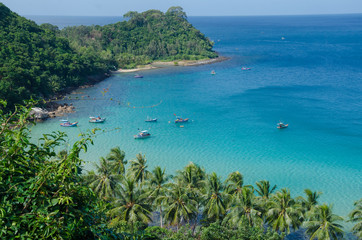 Fototapeta premium the turquoise sea at Nam Du island, Vietnam