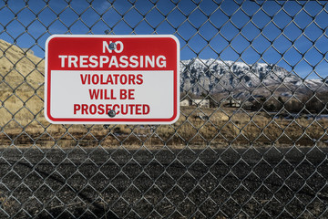 no trespassing - obrazy, fototapety, plakaty