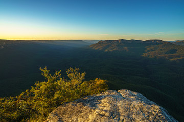 sunrise at sublime point, blue mountains, australia 30