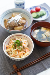鮭とキノコの炊き込みご飯