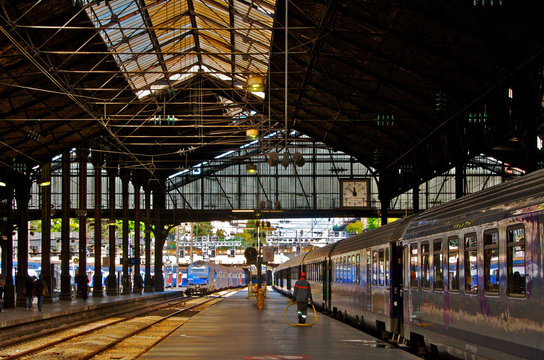 View out of Paris train station today. A vantage point similar to Monet&rsquo;s 12 paintings of &ldquo;Gare Saint-Lazare&rdquo; 1877, minus the billowing sea of steam and smoke.