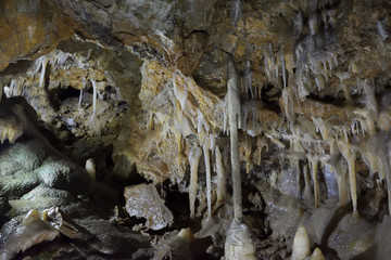 鍾乳洞