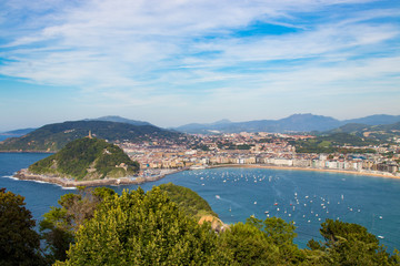 Fototapeta premium panoramic and landscape of the beach of the shell in san sebastian, donostia, spain