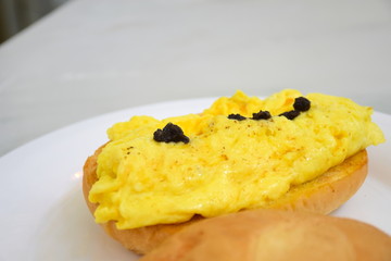 Eggs with black truffles sauce