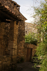 Naklejka premium Rue de village pittoresque
