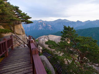 Fototapeta na wymiar Sunset on top of Ulsan mountain - Korea Seoraksan National Park