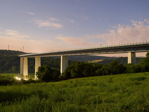 Jagsttalbr&uuml;cke A81 Widdern bei Nacht