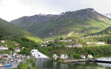 Fototapeta na wymiar Der Sunnylvsfjord und Hellesylt