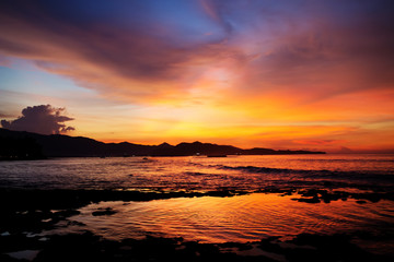 Obraz premium beautiful sunset on the sea, Bali, Indonesia
