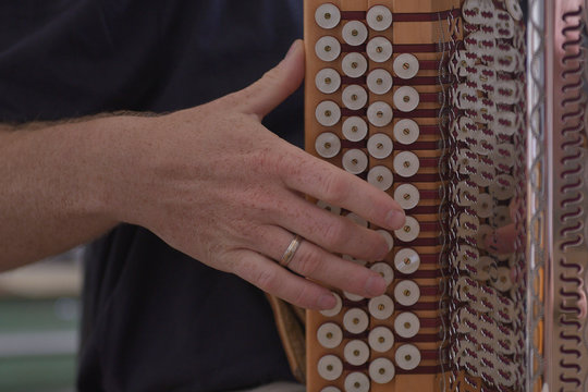 harmonika handhaltung